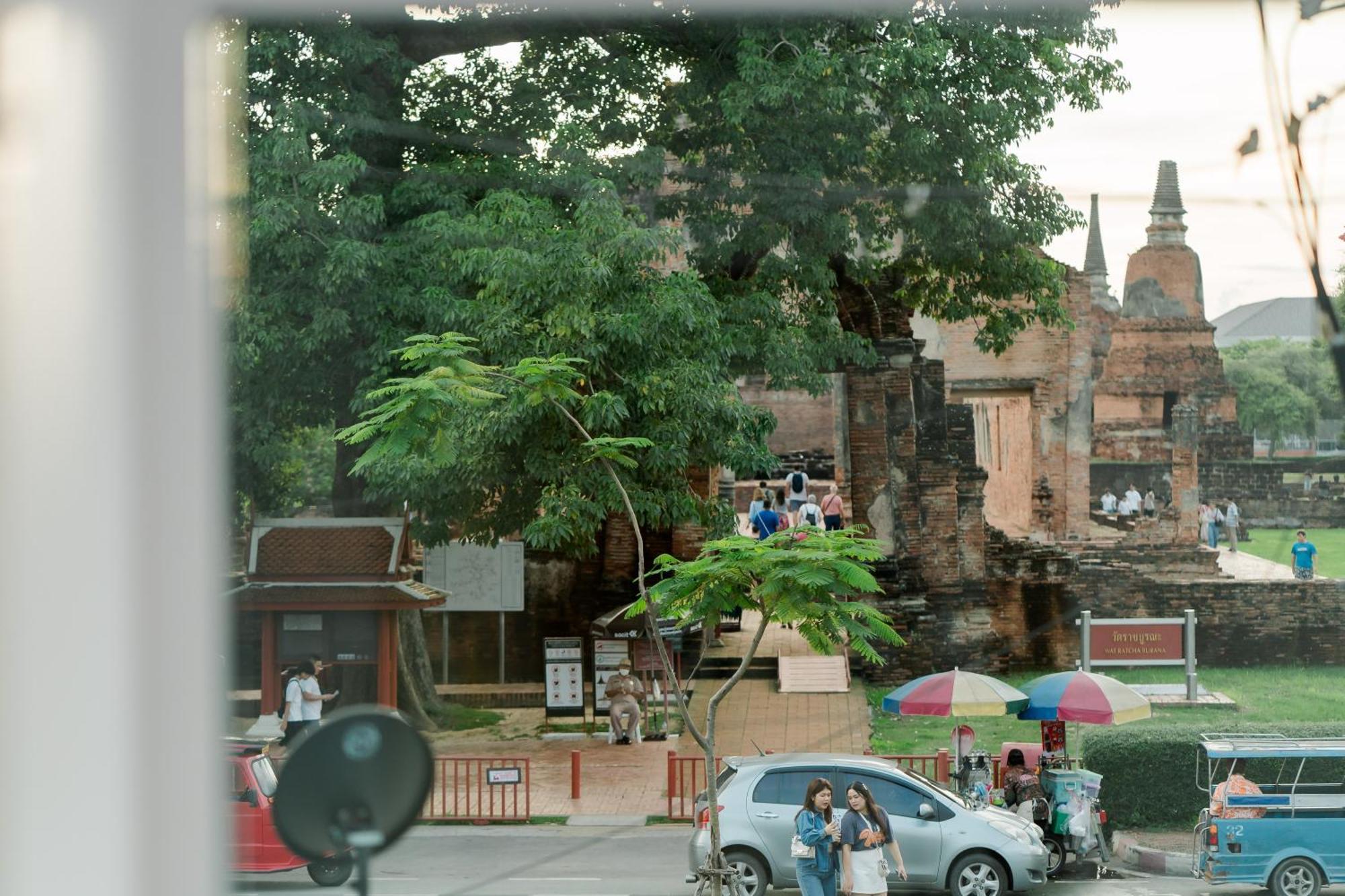 Yimwhan House 01, Wat Ratchaburana Phra Nakhon Si Ayutthaya Exterior photo